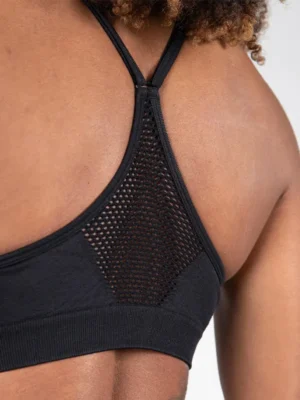 QUINCY Bešavni Sportski Top - Crni - Majice i Topovi